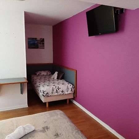 Hotel Du Cerf La Guerche-sur-l'Aubois ห้อง รูปภาพ