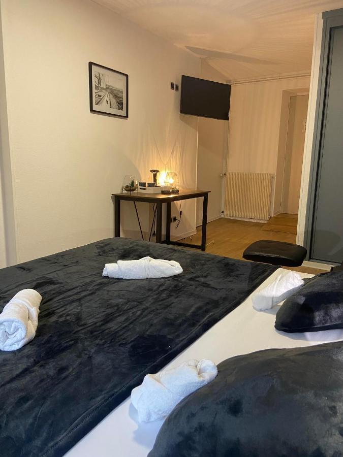 Hotel Du Cerf La Guerche-sur-l'Aubois ห้อง รูปภาพ