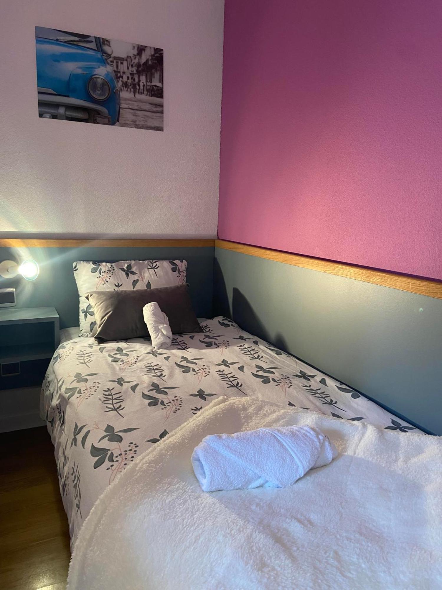 Hotel Du Cerf La Guerche-sur-l'Aubois ห้อง รูปภาพ